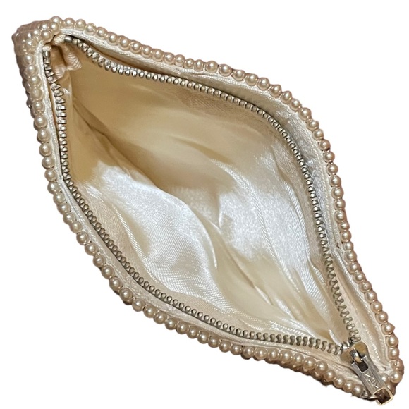 Vintage Beaded Clutch Faux Pearl & Bead Scalloped Top Made in Japan 6.5” x 4.25” - Picture 5 of 13